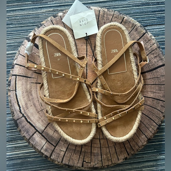 🆕ZARA Women’s Spit Studded Tan Suede Sandals Strappy Espadrilles Size 6.5 - Picture 2 of 7